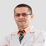 Dr. Oslay Mijail Tirado Martínez